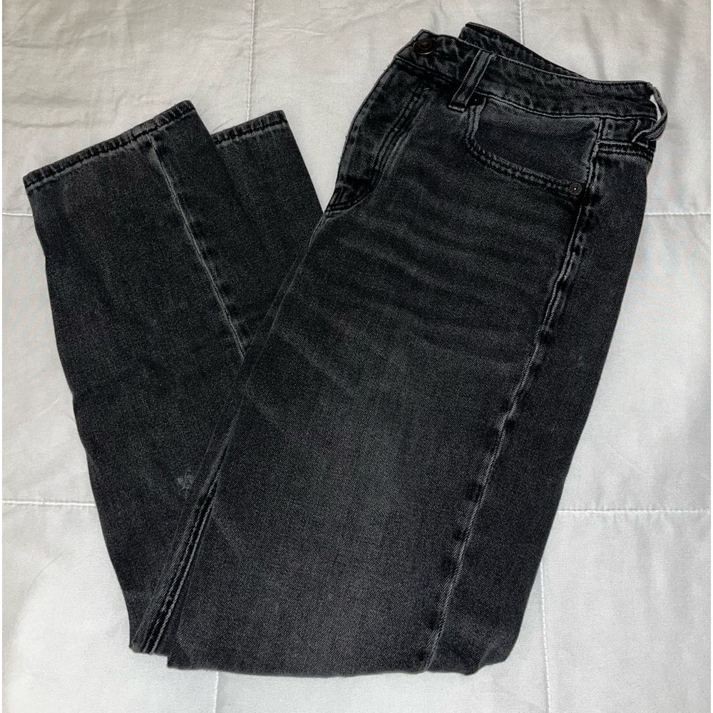 American Eagle Outfitters Mom Jeans